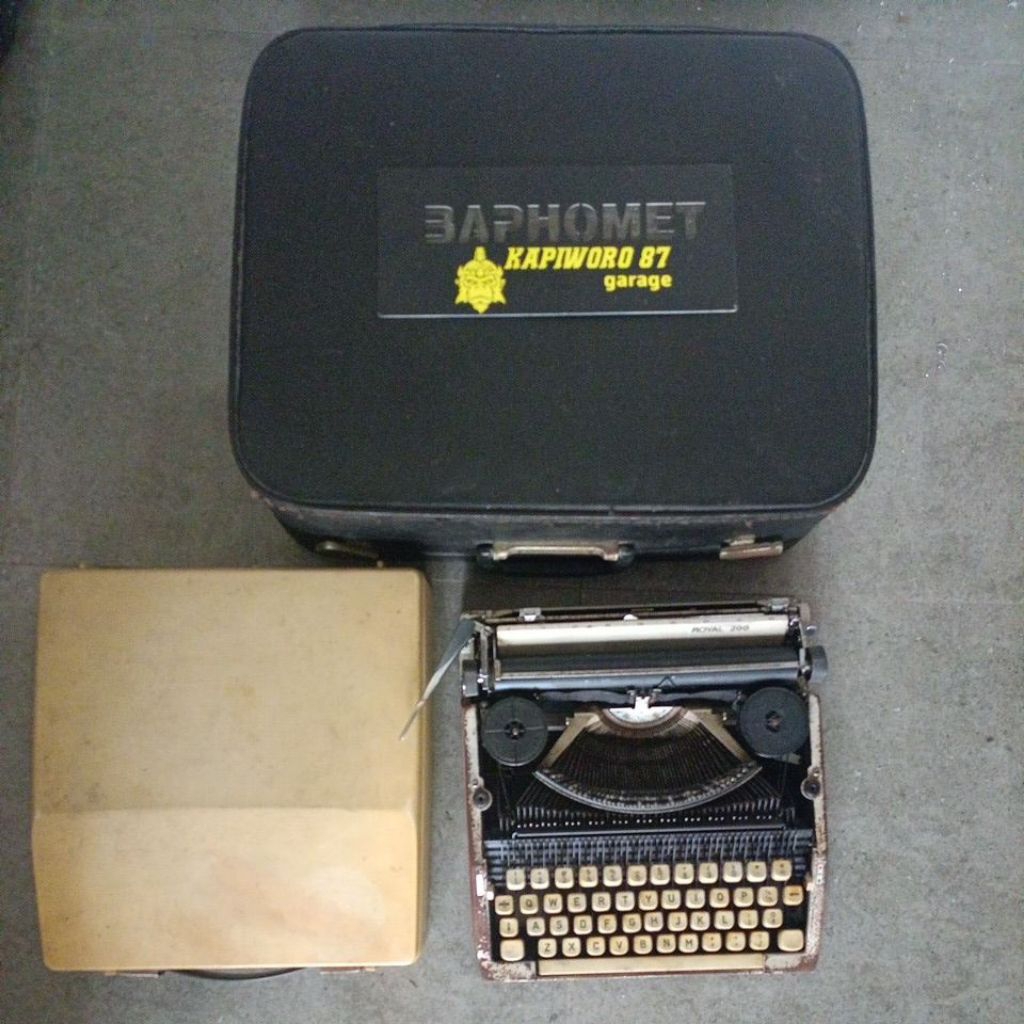 MESIN KETIK JADUL ROYAL 200 BEKAS ORIGINAL