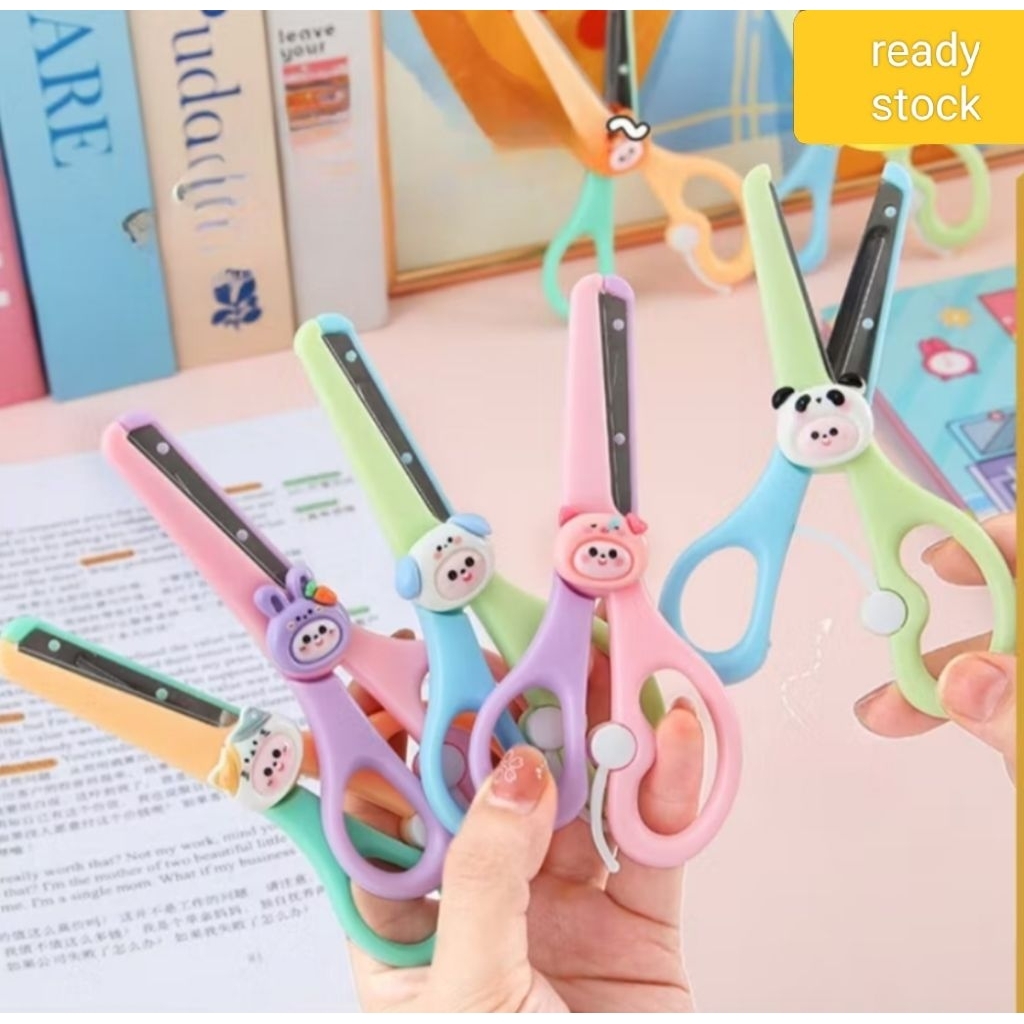 

Gunting anak sekolah gunting kecil motif kartun