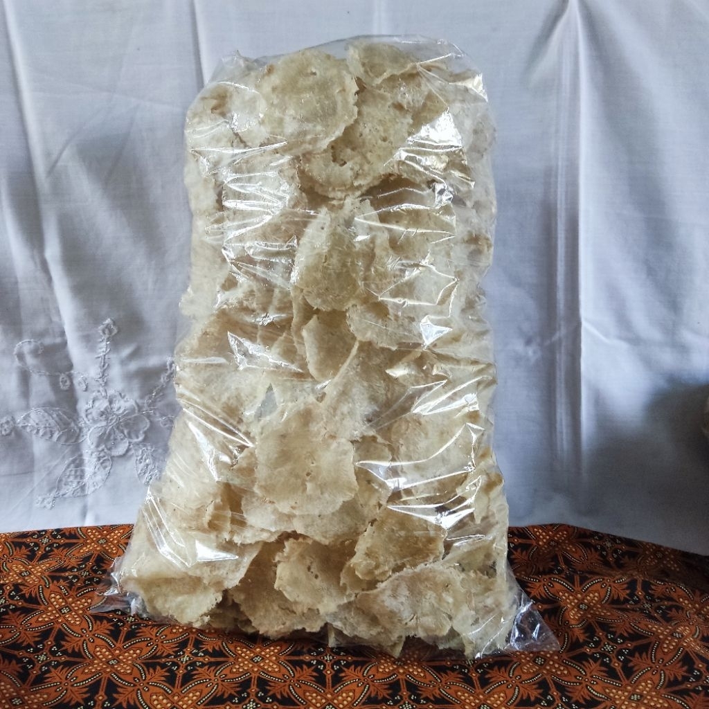 

Emping Garut 1Kg Edisi Merdeka 100℅ Aslii dijamin renyah dan kriuk