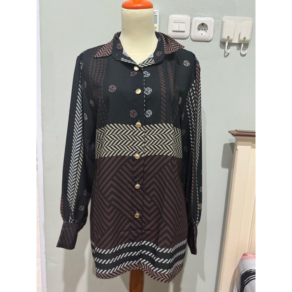 Preloved Atasan Zashi