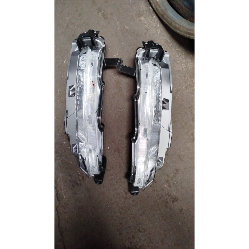 LAMPU DRL BAMPER FORTUNER VRZ non LED ORIGINAL, LAMPU BAMPER BAWAH FORTUNER VRZ ORIGINAL
