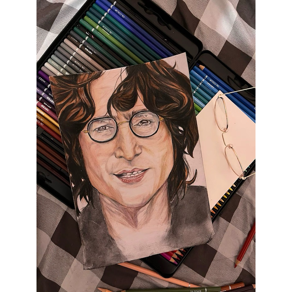 

Gambar Realistis The Beatles John Lenon