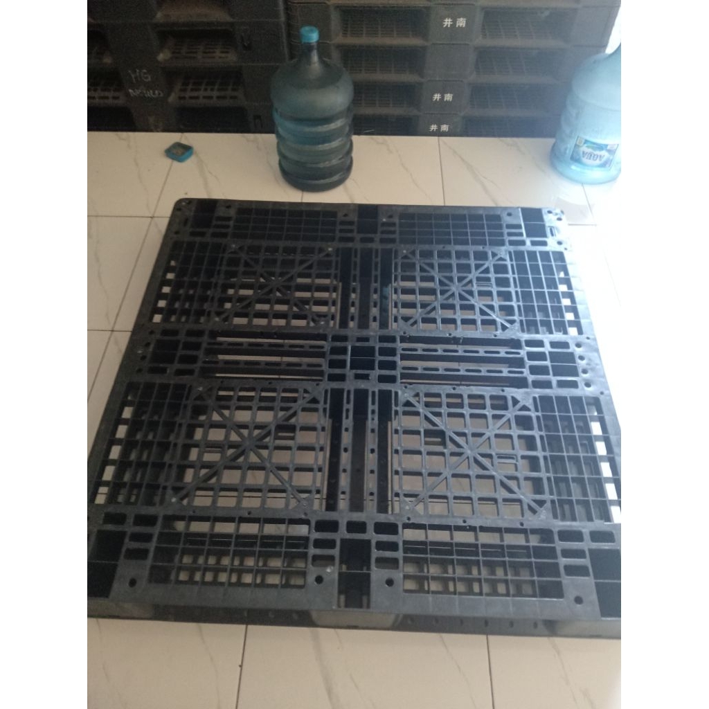 

palet plastik ukuran 120x120x15