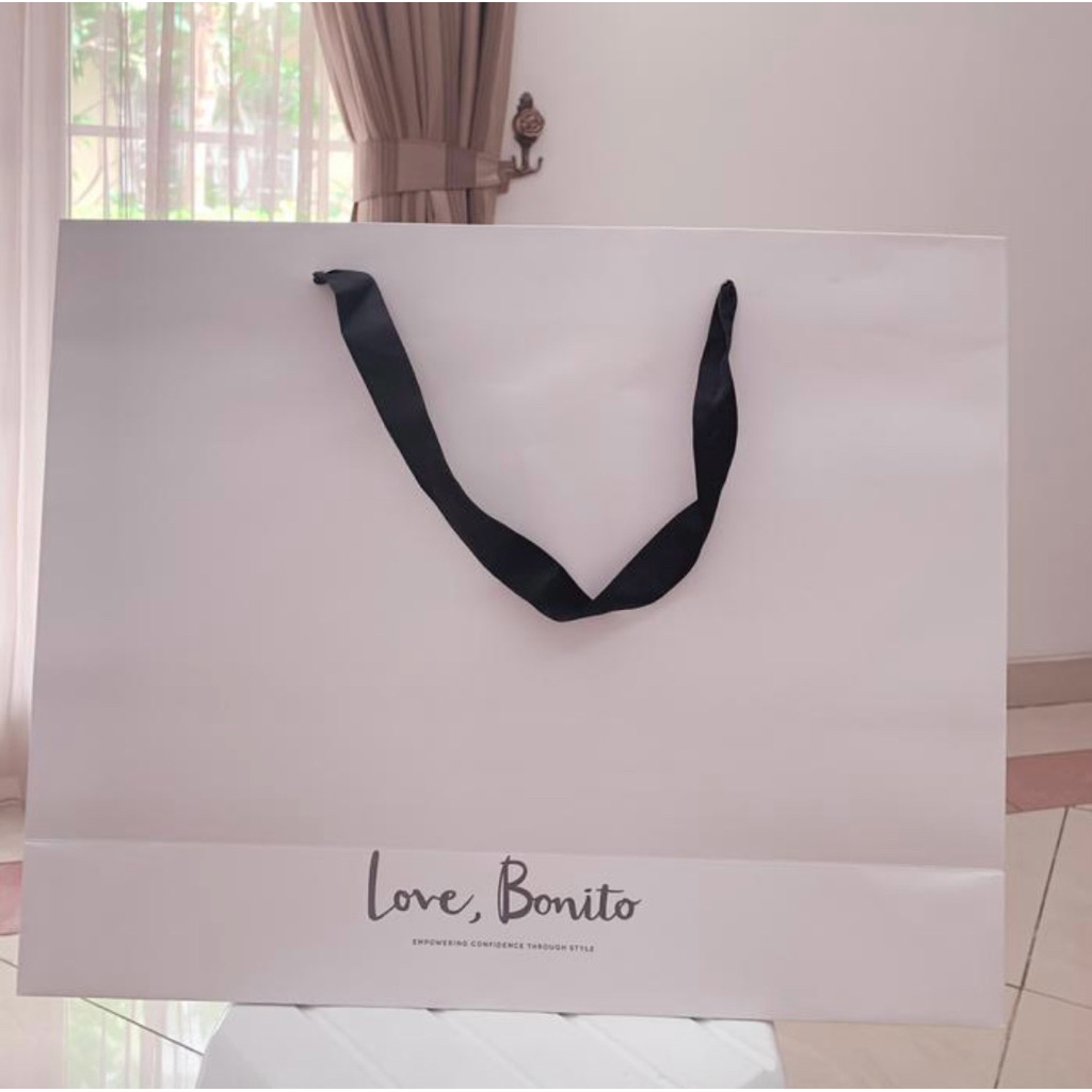 

Love Bonito paper bag kantong kado paperbag