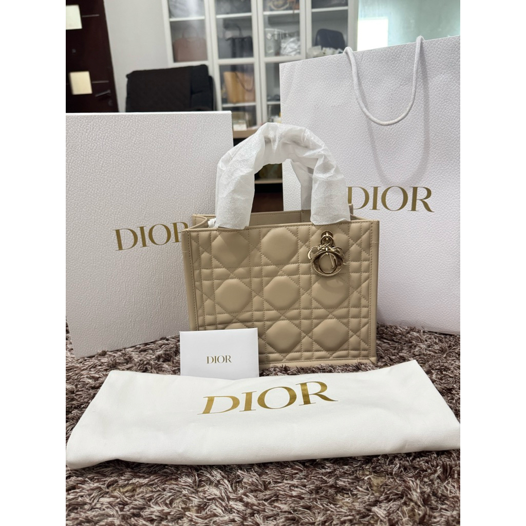 Lady Dior Small Book Tote Like New (Belum Pernah Dipakai)