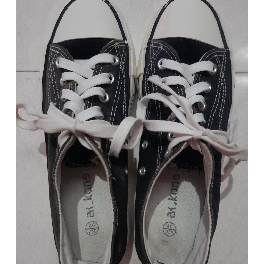 Preloved Sepatu Converse