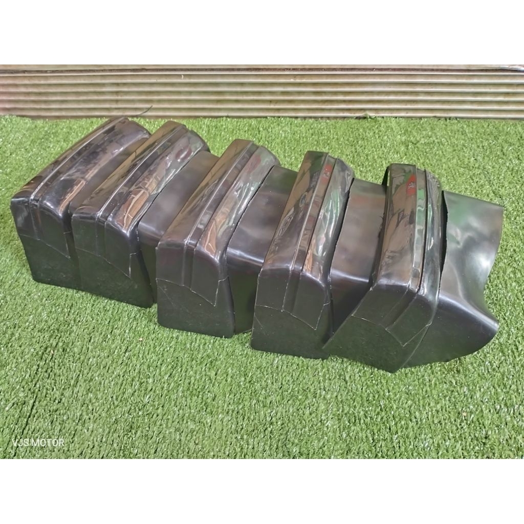 Kepet Air Belakang Plastik/Bemper Belakang Vespa PS-PX-STRADA-EXLUSIVE
