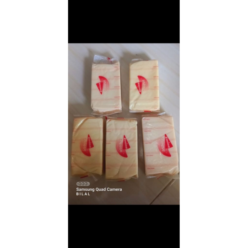 

Keju Parut Emina Rijek kemasan 160gr