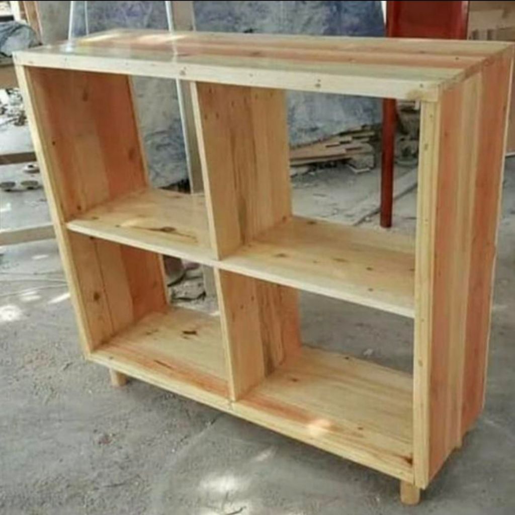 rak buku dinding minimalis kayu jati belanda serbaguna