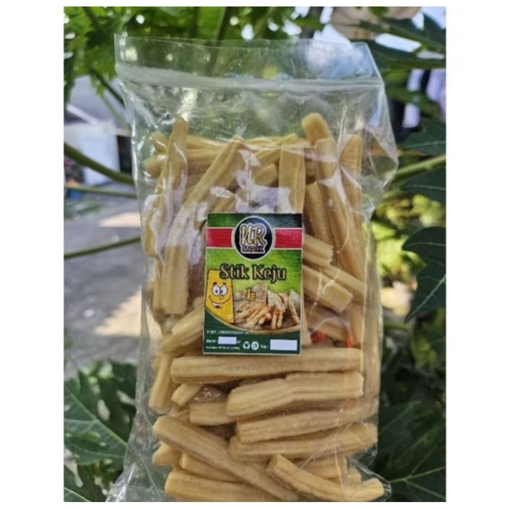 

Stik keju / kuker stick rasa keju / jajanan legendaris / jajanan hits / kue kering rasa keju