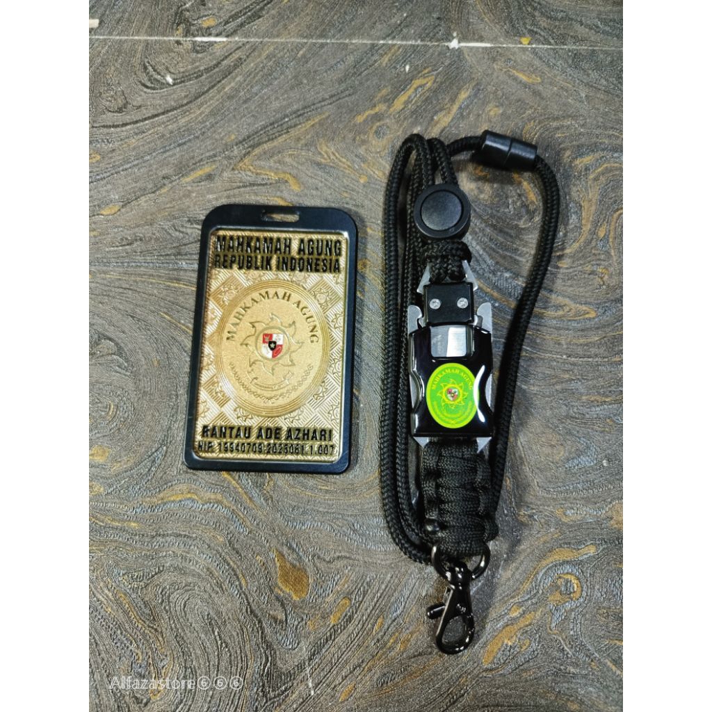 

plat lencana id car holder lanyard custom logo mahkamah agung