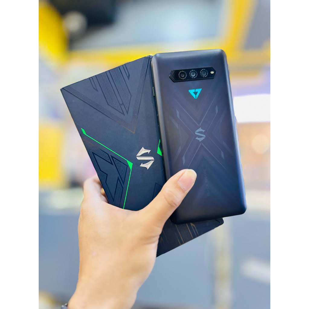 Black Shark 4 Pro 12/256 Resmi Cukai