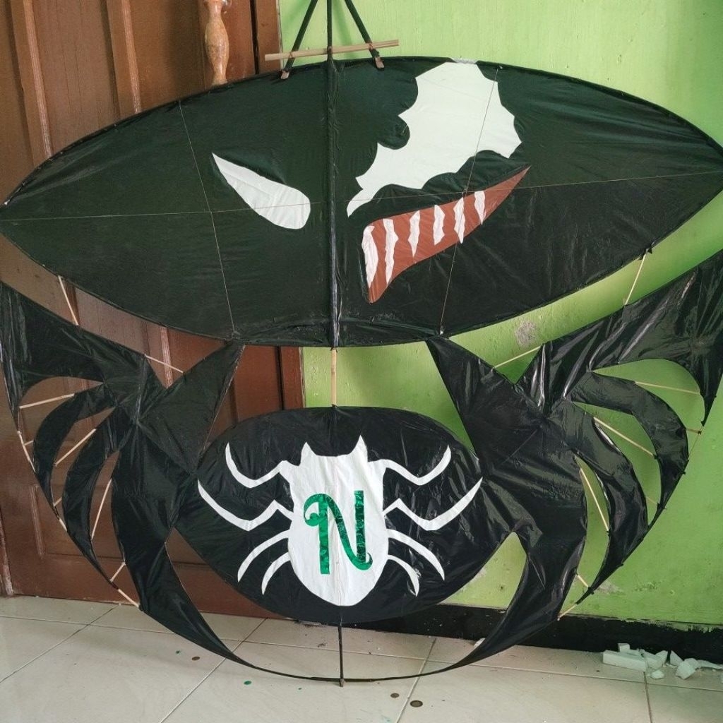 layangan spider
