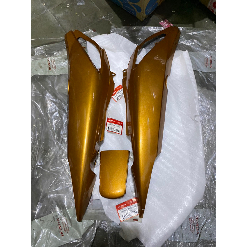 Cover L & R Body Cover Body Bodi Belakang Orange Honda Supra X 125 2007-2014 64410 64420-KTM-850FMR 
