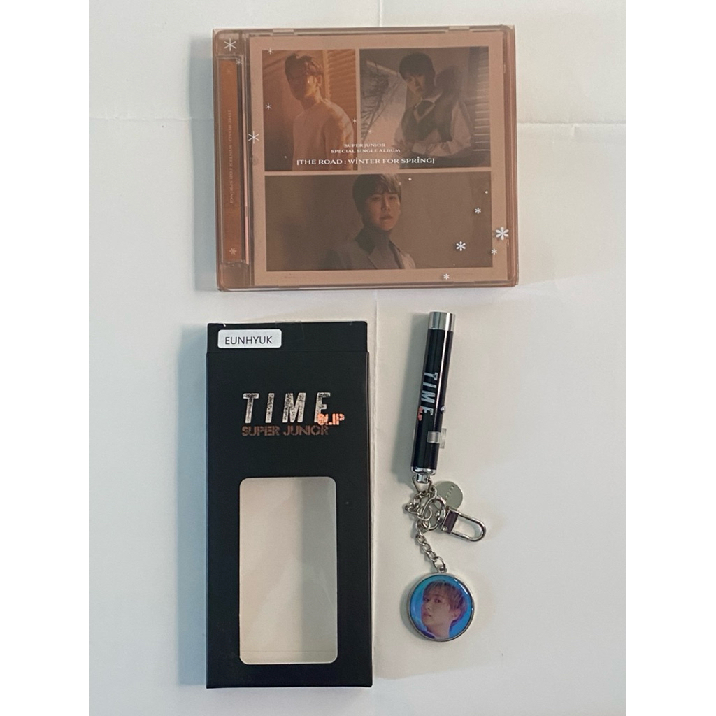 TAKE ALL Super Junior Eunhyuk Timeslip Projection Keyring & Super Junior Album The Road Winter For S