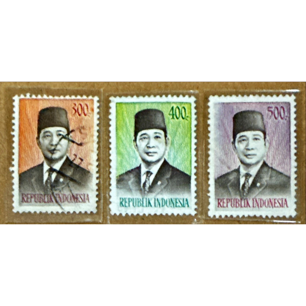 

(BA) PRANGKO INDONESIA 1976 PRESIDEN SOEHARTO SHORT SET 3V USED.