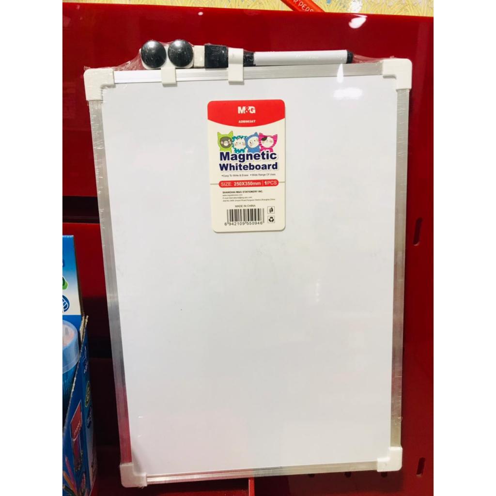 

Papan Tulis M&G Magnetic 25x35cm (ADB983AT)