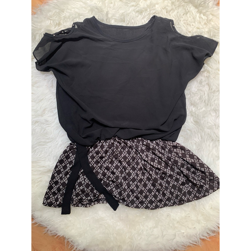 Blouse Hitam/ Blouse Cewek Hitam