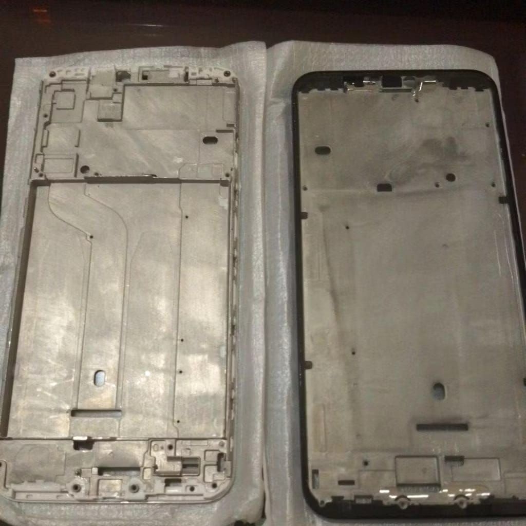 TATAKAN LCD REDMI 6 PRO