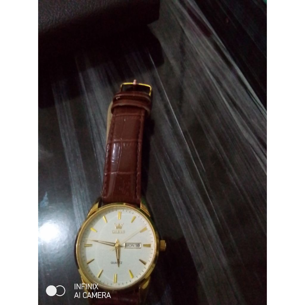 Jam tangan olevs