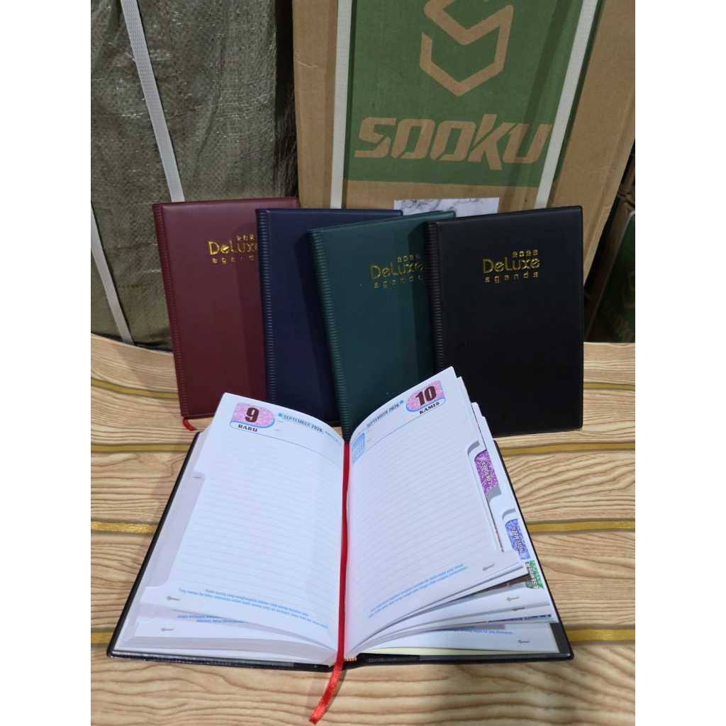

[Whispers] BUKU AGENDA KERJA DELUXE KERTAS KREAM DAN PUTIH 2026 - ISI PUTIH RANDM
