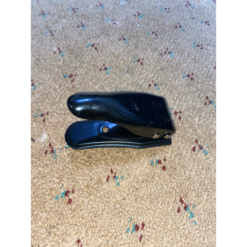 

Pemotong SIM Card Bekas Masih Fungsi Normal