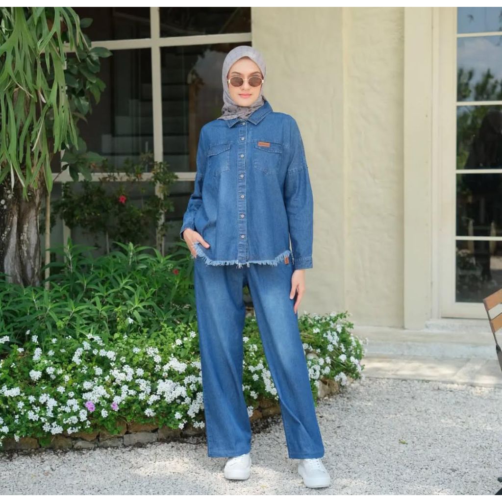 Atasan denim top by korina✔️atasan denim, atasan korina, kemeja korina, kemeja cantik, kemeja bagus