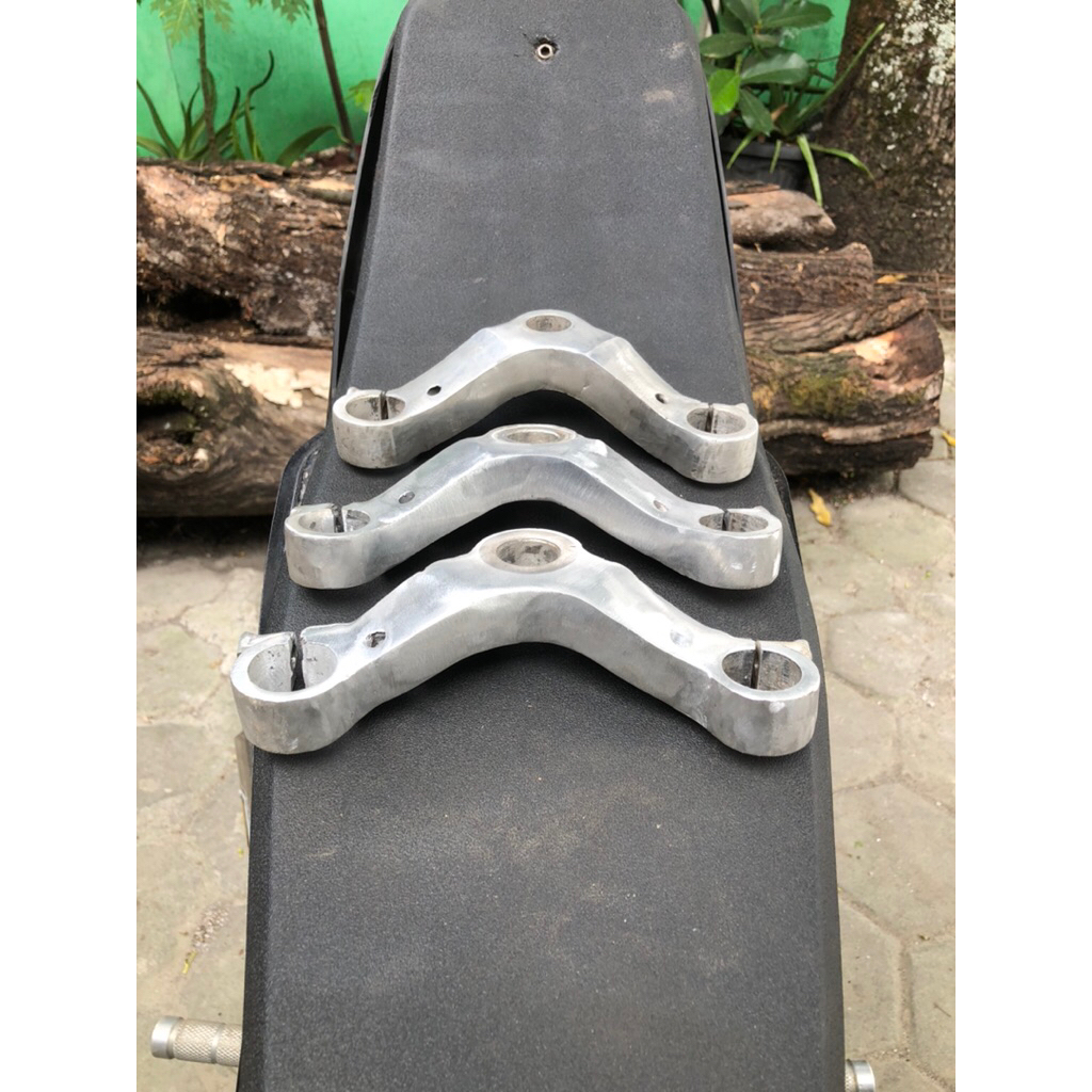 V SHAPE Segitiga atas fu