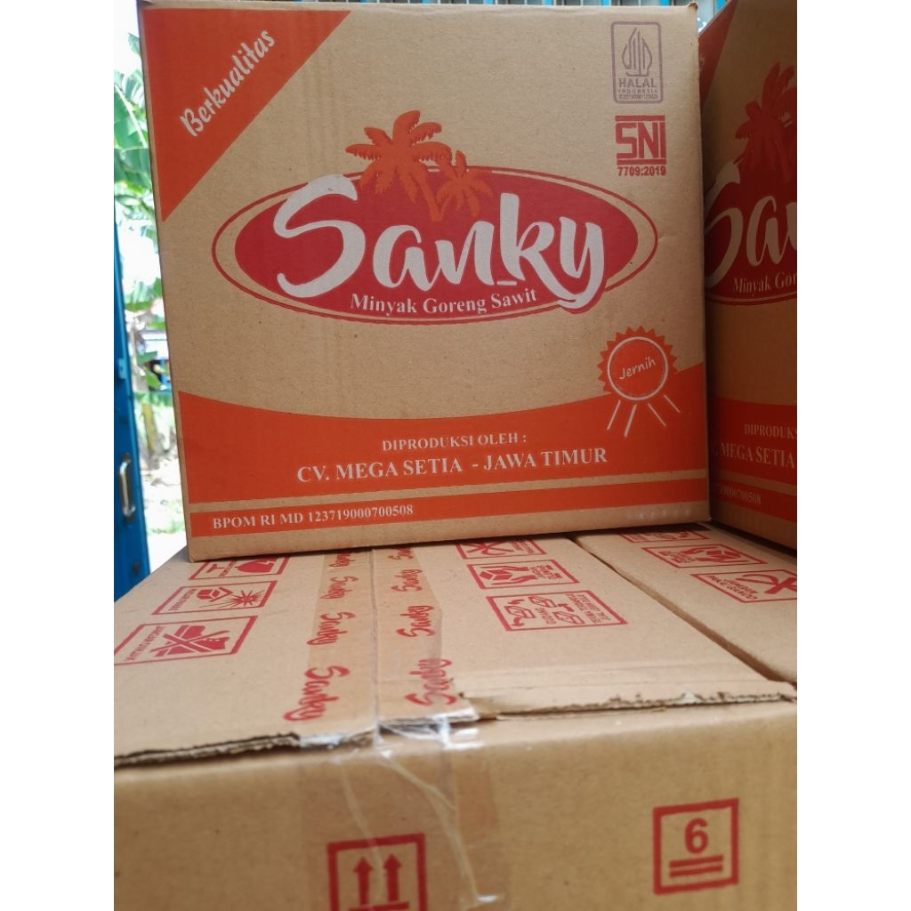 

Minyak goreng Sanky botol S900 [PER KARTON]