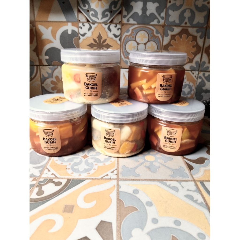 

Asinan Buah kuah kiamboy (kuah putih)