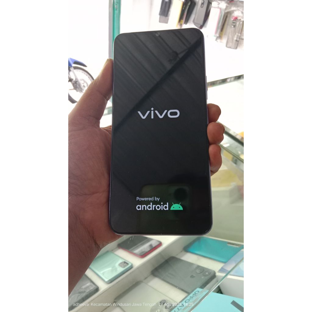Vivo y17s ram 4+4/64