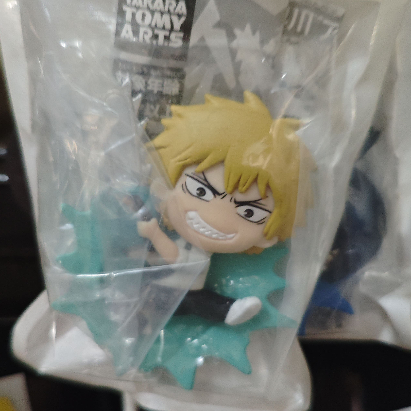 Gashapon Denji Chainsaw Man Figure