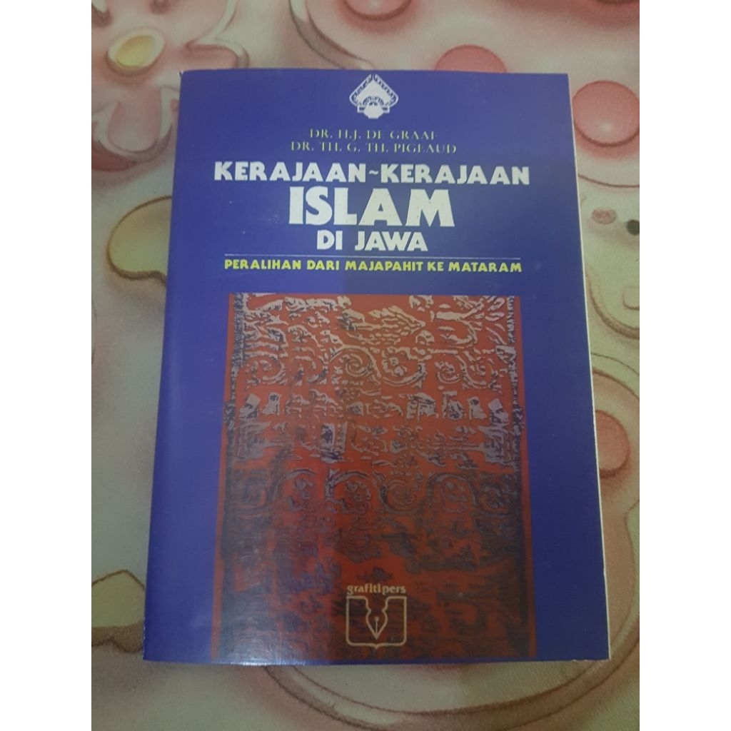 buku kerajaan kerajaan islam di jawa