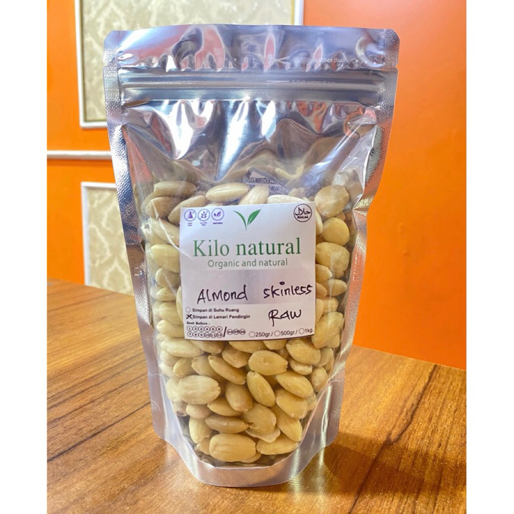 

Raw Almond Skinless 500gr / Almond Mentah Tanpa Kulit 500gr