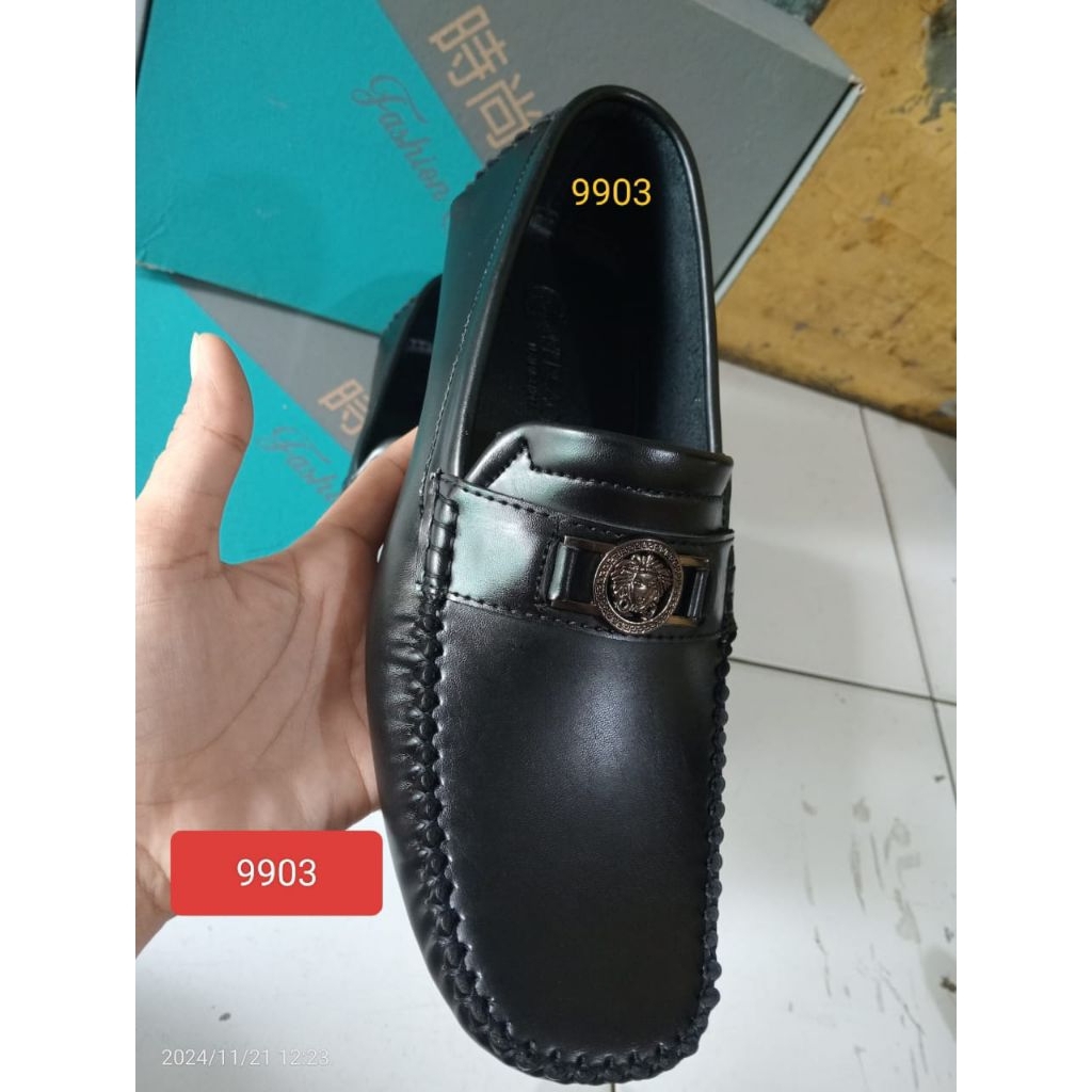 sepatu kulit pria sepatu formal casual versace