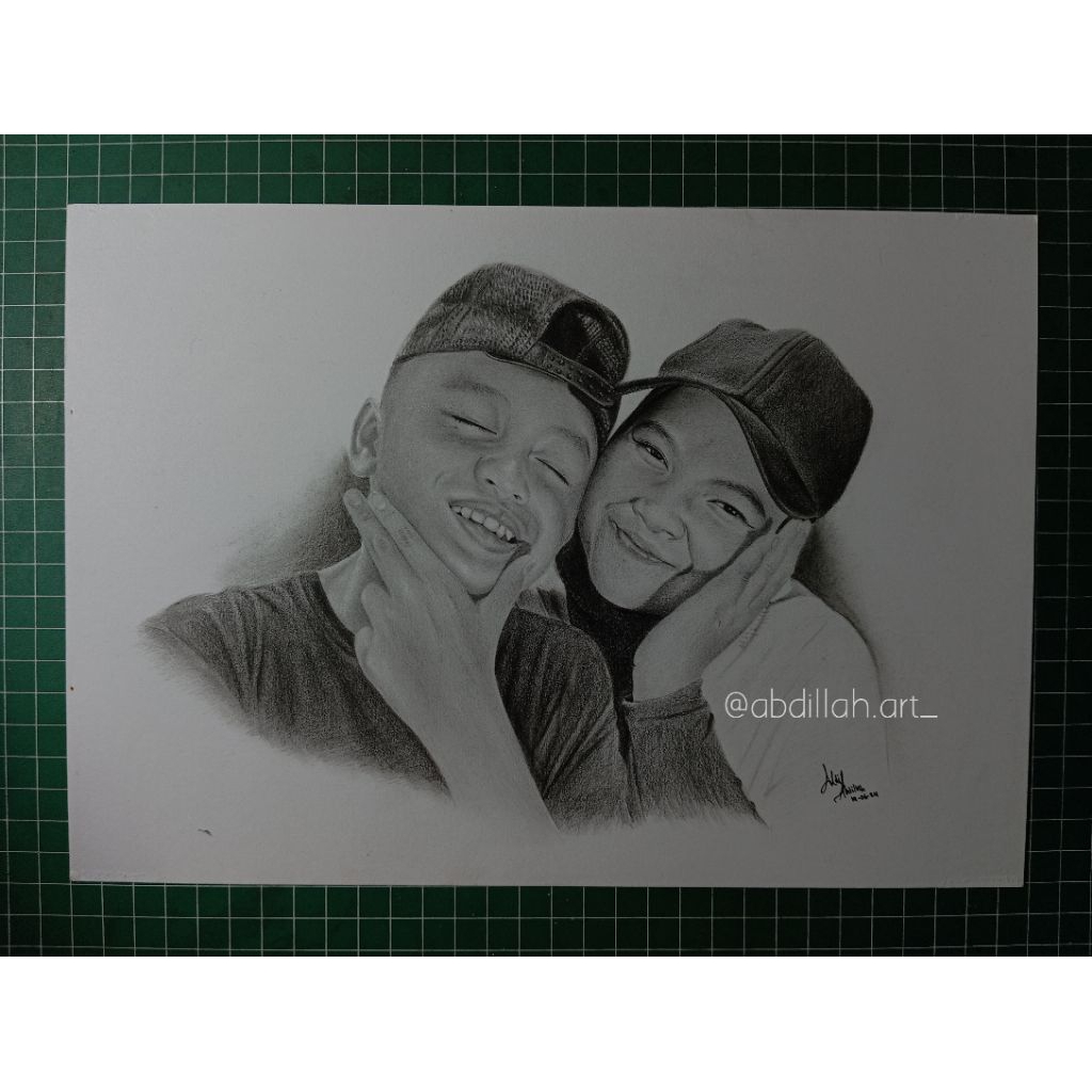 Lukisan wajah realis hitam putih