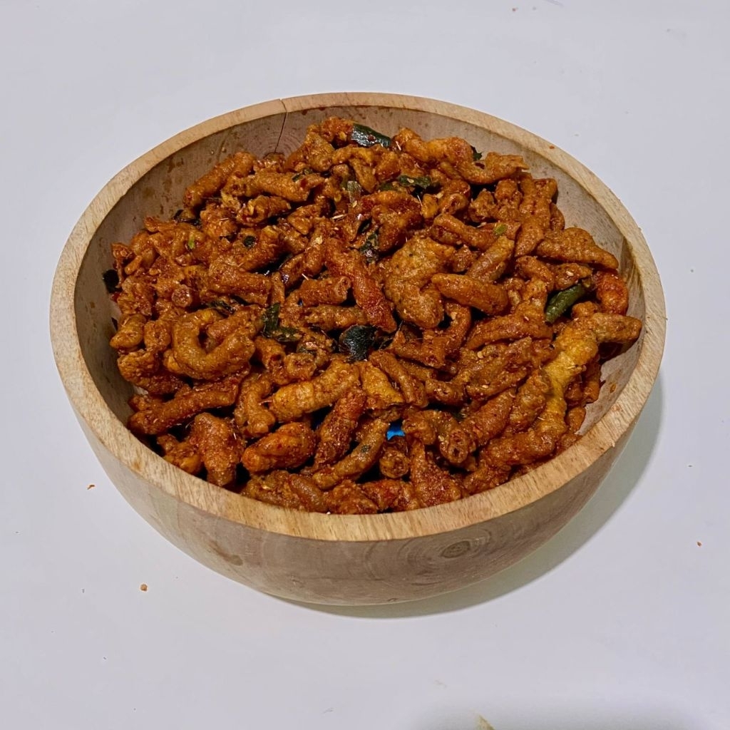 

Keripik Usus Pedas Kriuk / Camilan Renyah Gurih Pedas Nagih Kemasan 250 g