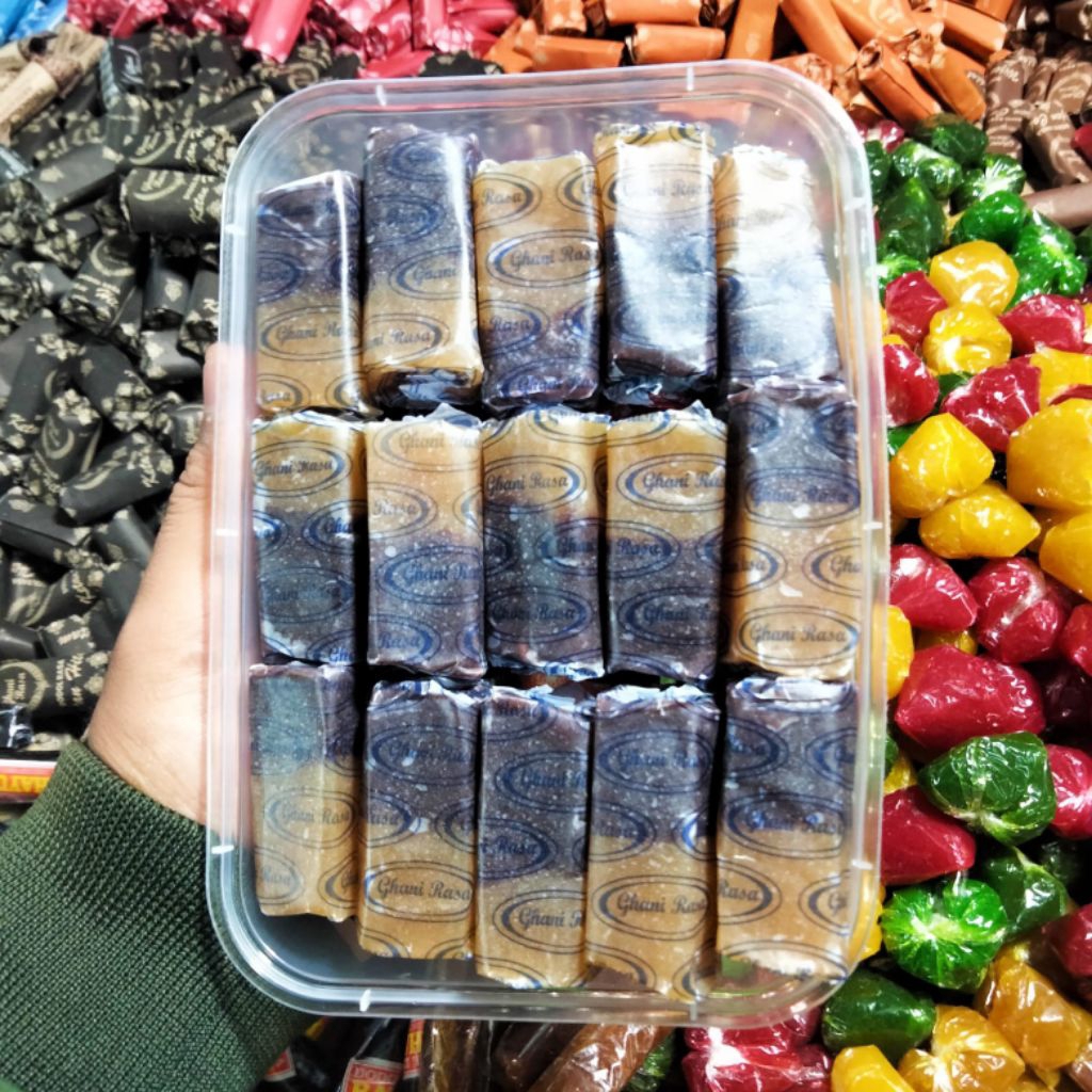 

Dodol Garut Original 1kg Dodol Garut Coksu Coklat Susu Manis Legit Khas Garut