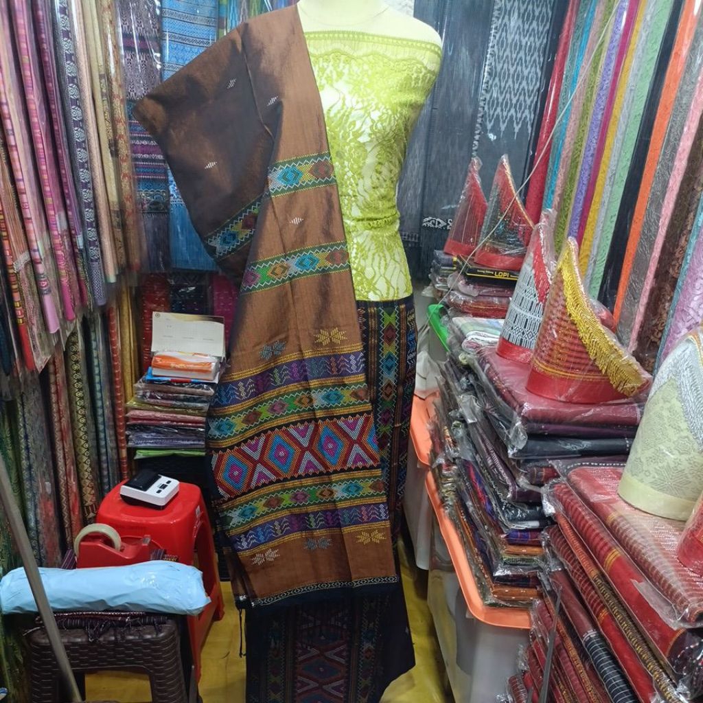 Sadum Sutra Tarutung Viskos +Songket Sadum Sutra