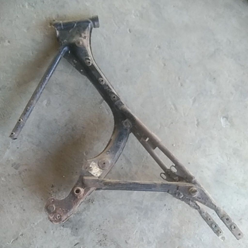 kerangka cb100N sasis honda cb100 (N) frame honda cb100 tipe N original