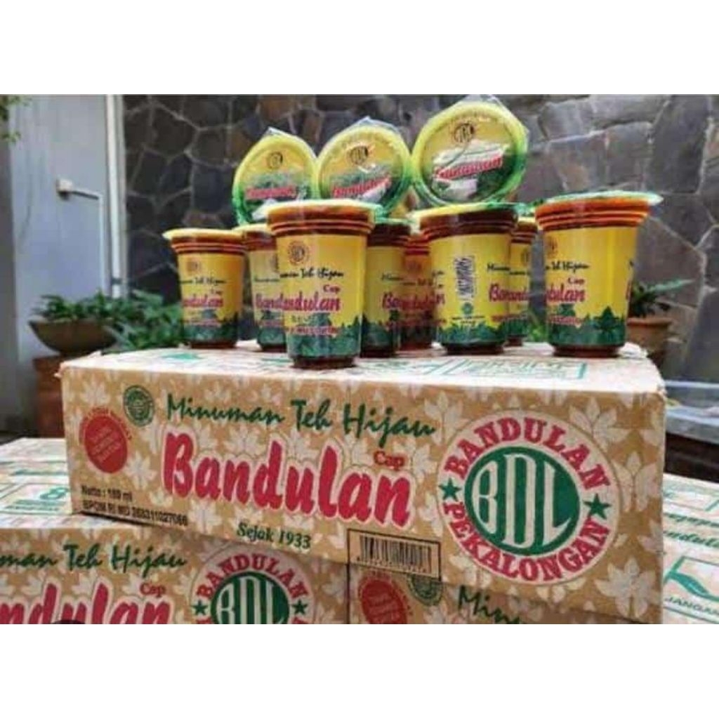 

BANDULAN MINUMAN TEH HIJAU 1 DUS ISI 24 CUP