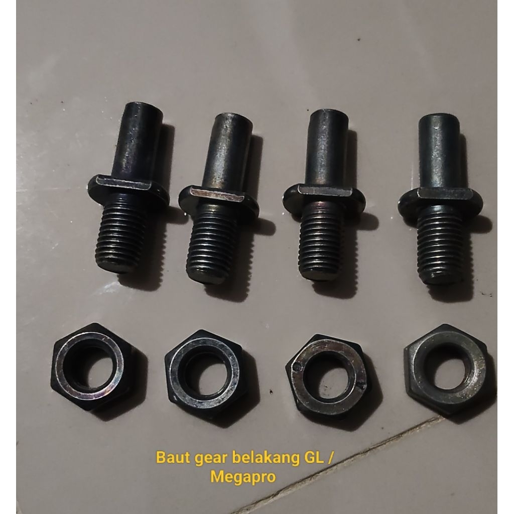 Baut gear belakang GL , Megapro , tiger