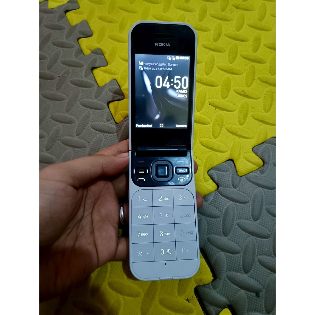 NOKIA 2720 FLIP SECOND