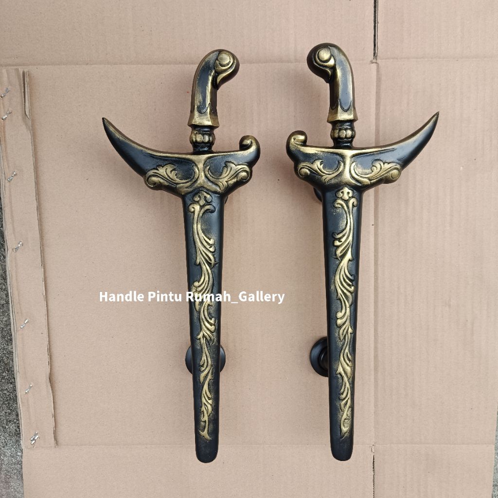 Handle Pintu Rumah Gagang Pintu Tarikan Pintu Pegangan Pintu  Aluminium Motif Keris Ukir Antik 40 cm