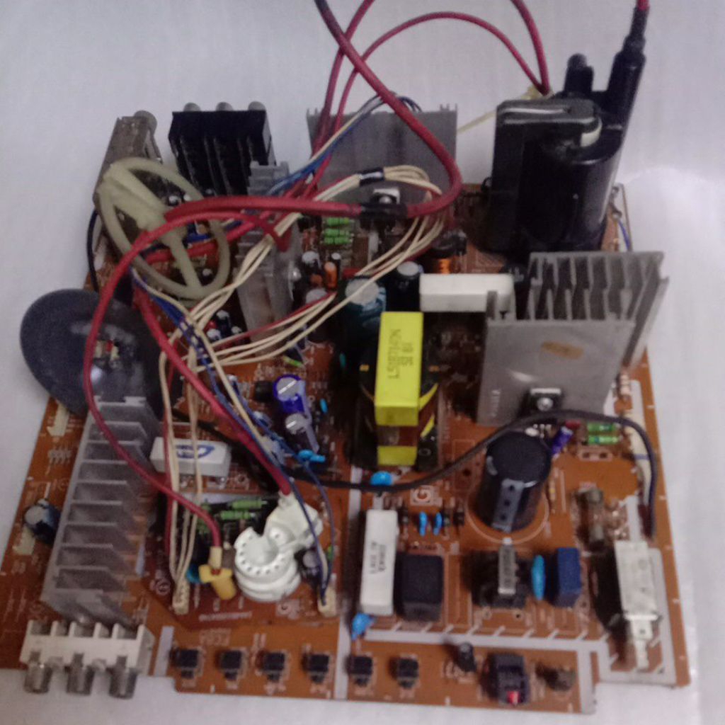 mesin tv SANYO Slim 21 inch