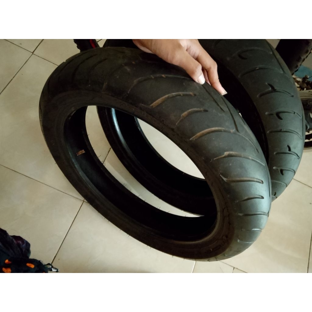 Ban dunlop 130/70/15 Ban metzeler 120/70/15