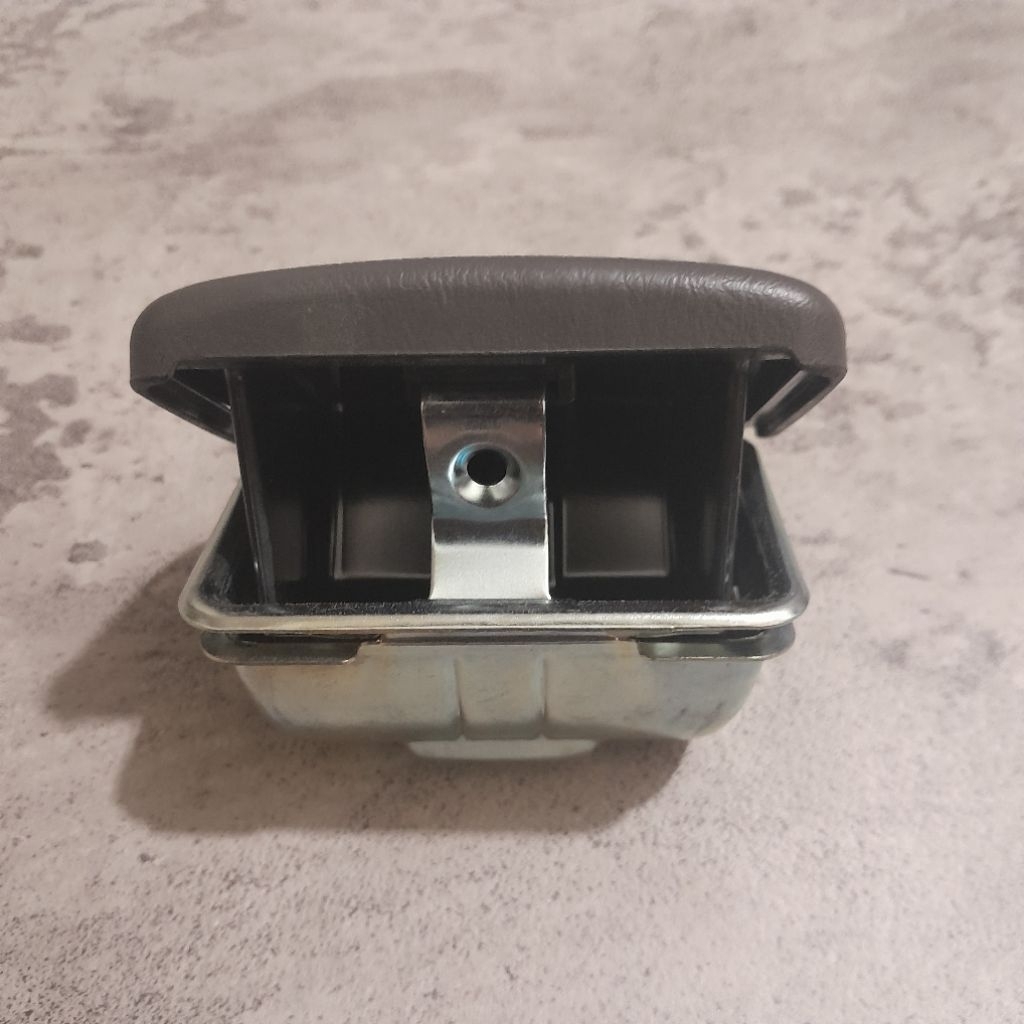 Asbak console box Mobil Avanza Xenia Rush Terios kijang original