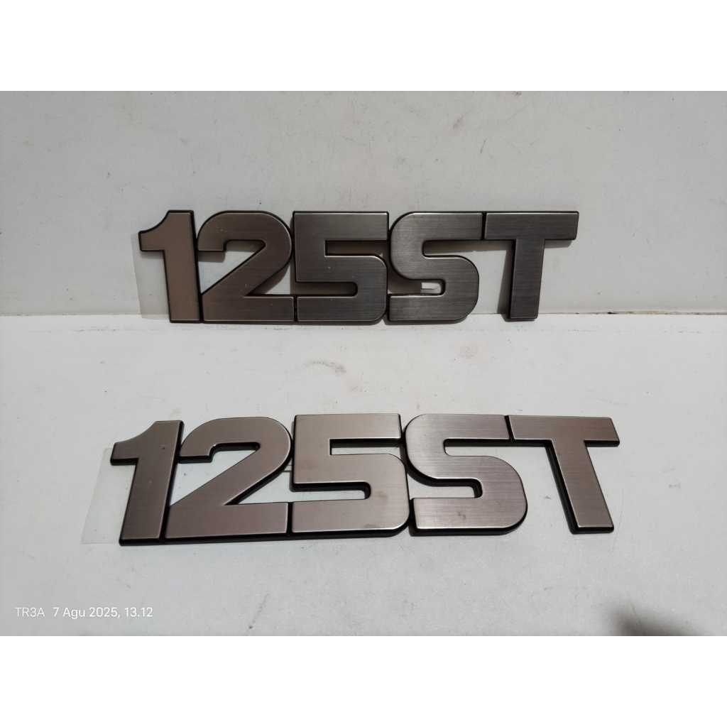 Emblem Tulisan 125ST Hino Dutro Dyna Chrome Harga Satuan - Produk dengan Deskripsi 125ST
