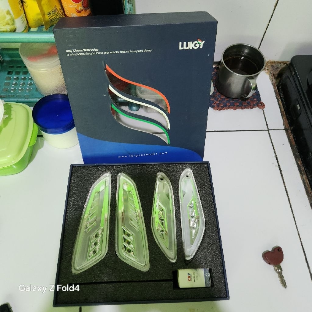 sein luigy vespa matic sprint primavera