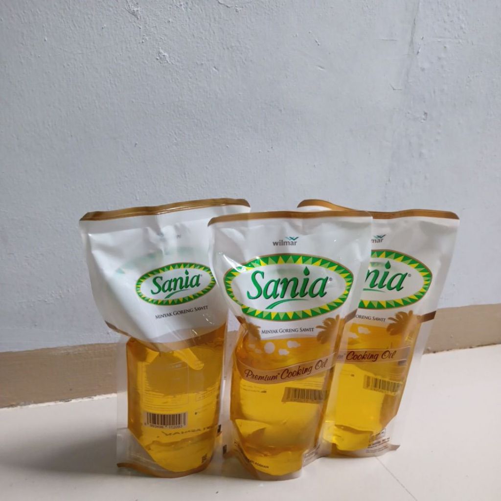 

minyak goreng Sania 1 liter/800 ml pouch